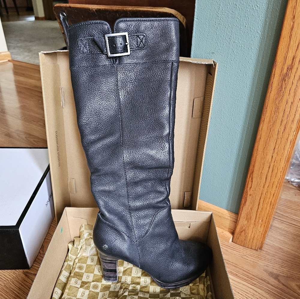 Ugg Black Leather Boots